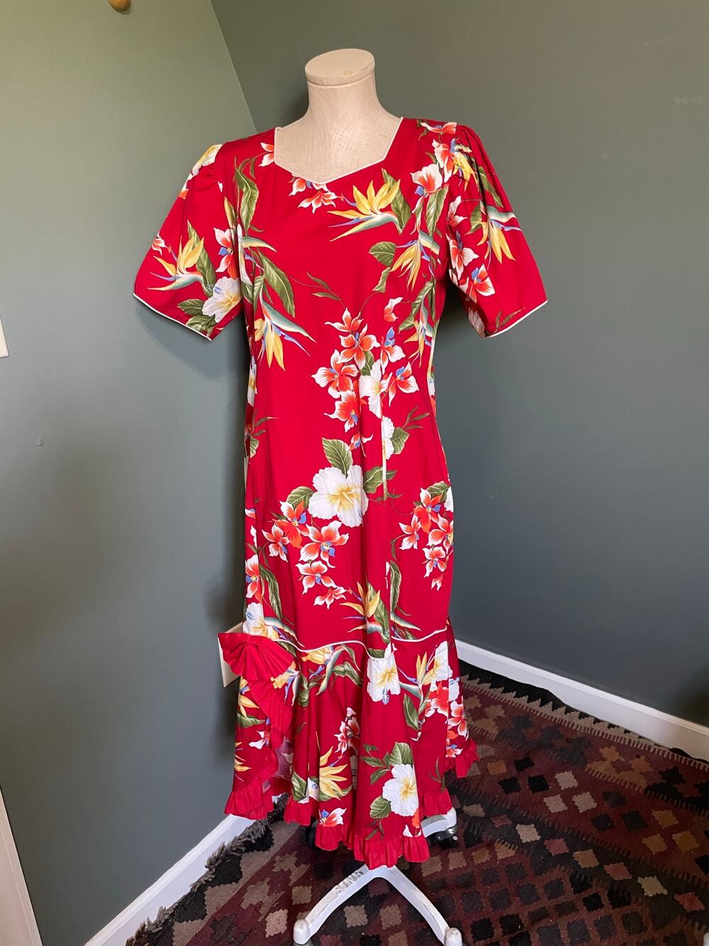 Royal Creations Made in Hawaii Red Floral Dress. Sz XL.
